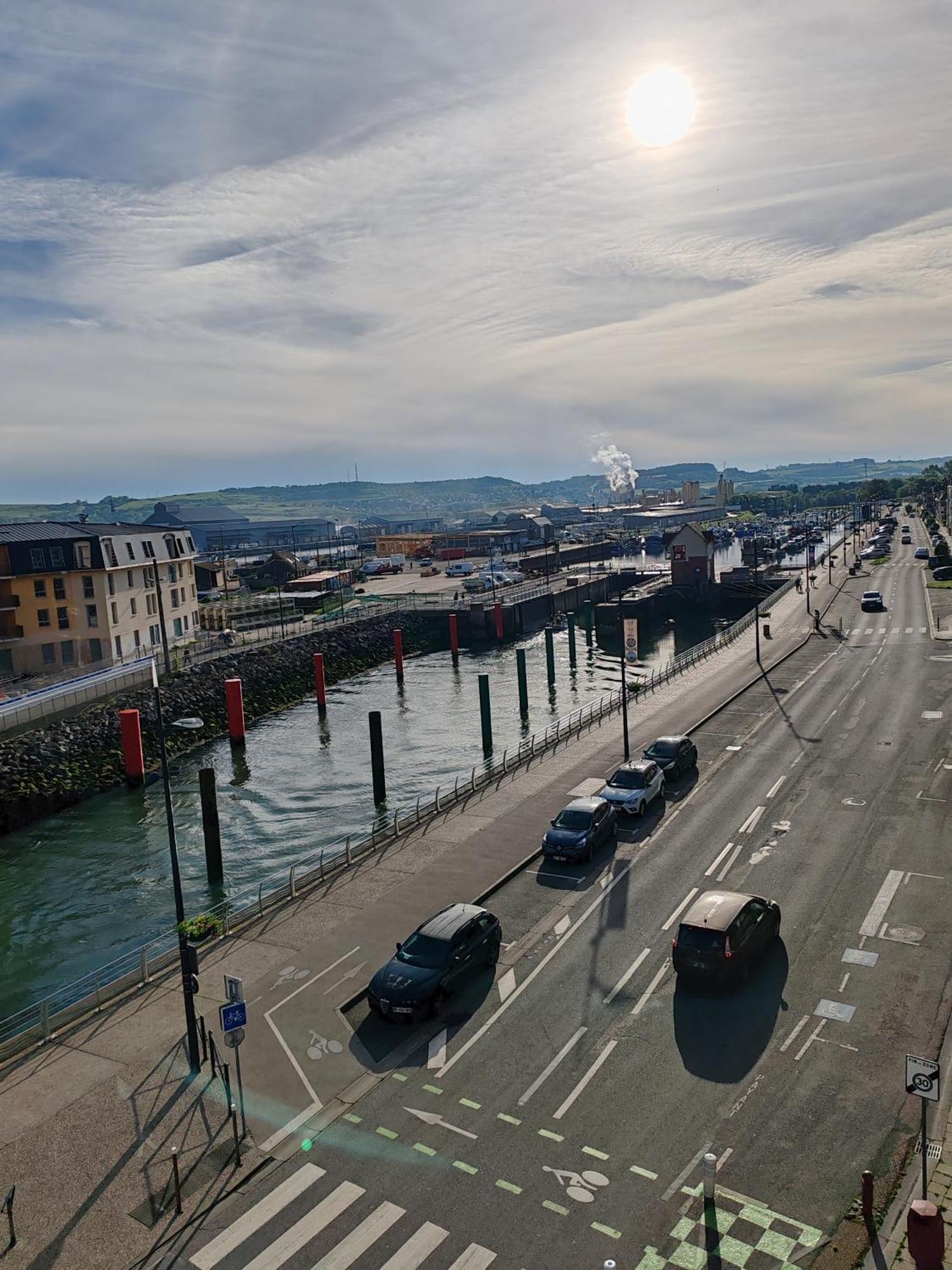 O'3 Ports Lägenhet Le Tréport Rum bild