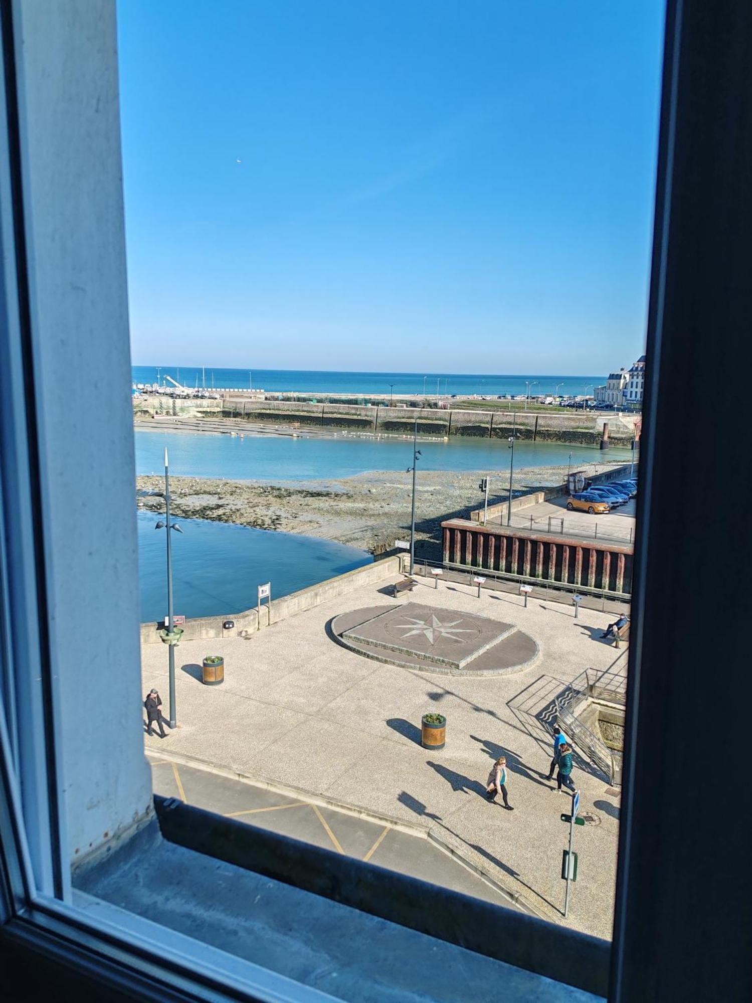 O'3 Ports Lägenhet Le Tréport Rum bild